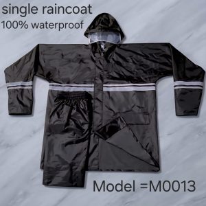 M0013 : single raincoat black